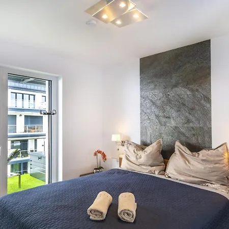 Sybill Apartment *